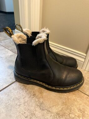 Dr Martens Black Faux-Fur Lined Chelsea Boots